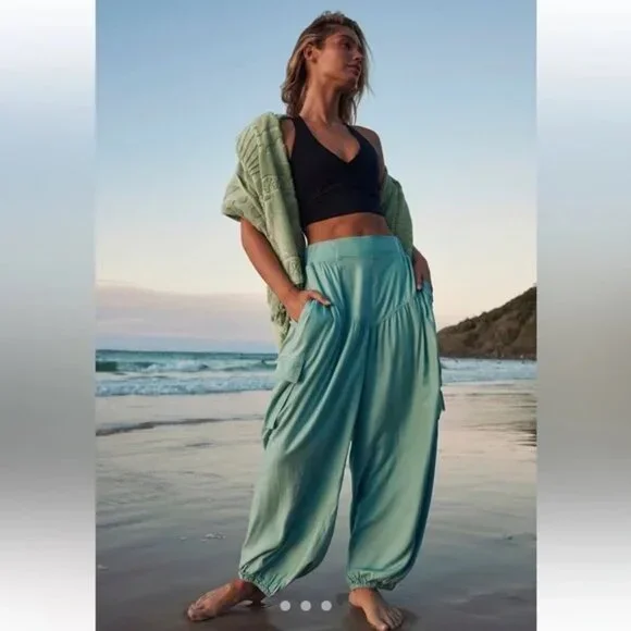 NWT Free People Final Stretch pants size- LARGE - Picture 1 of 6